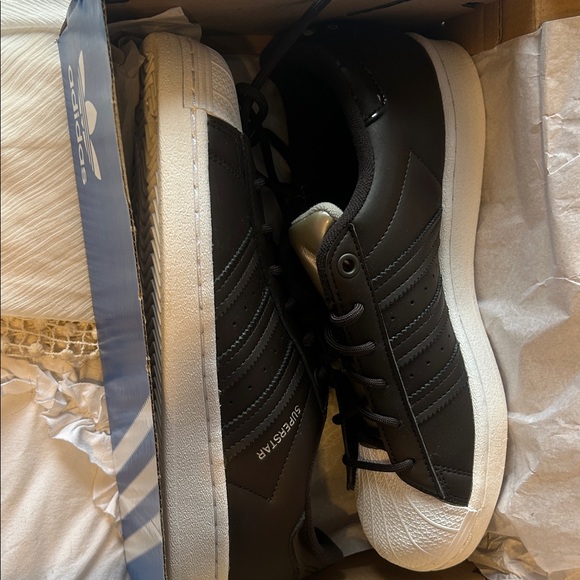 Adidas Superstar Men's Sneakers in Black and Gold - Picture 6 of 8